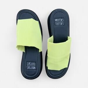 Mootsies Vintage 90s Y2K Lime Green Platform Stretch Sandals